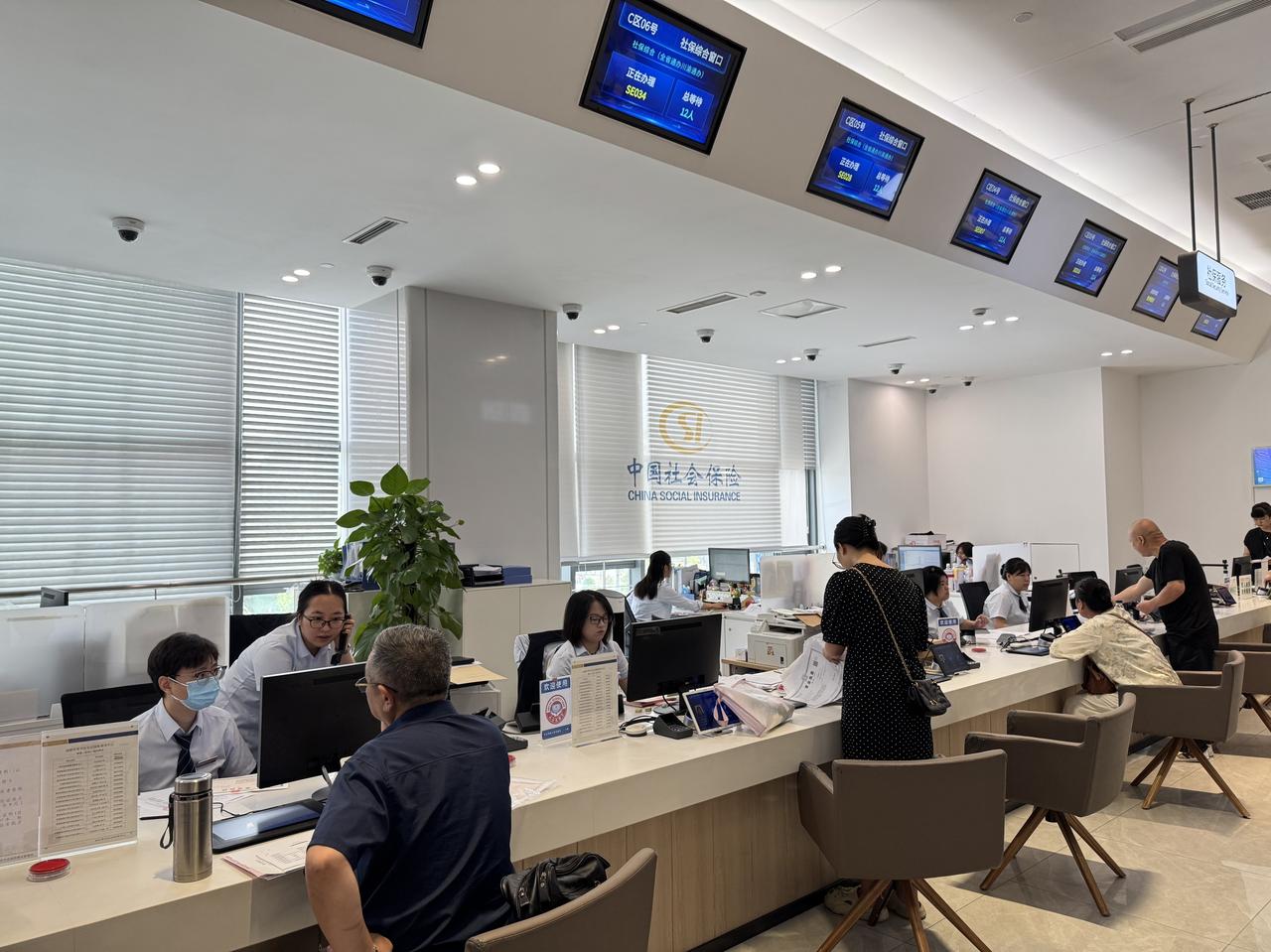 我搞不懂买社保这个事，还有什么好争议的？有人觉得国家让你买社保，好像是因为社保的