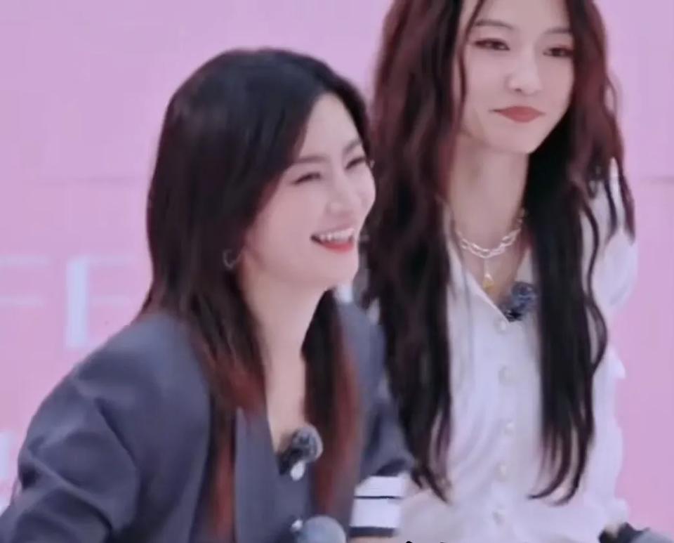 马吟吟太有心机，太双标，直接得罪李晟，不服张小婉当队长。四公因宋妍霏组排名倒