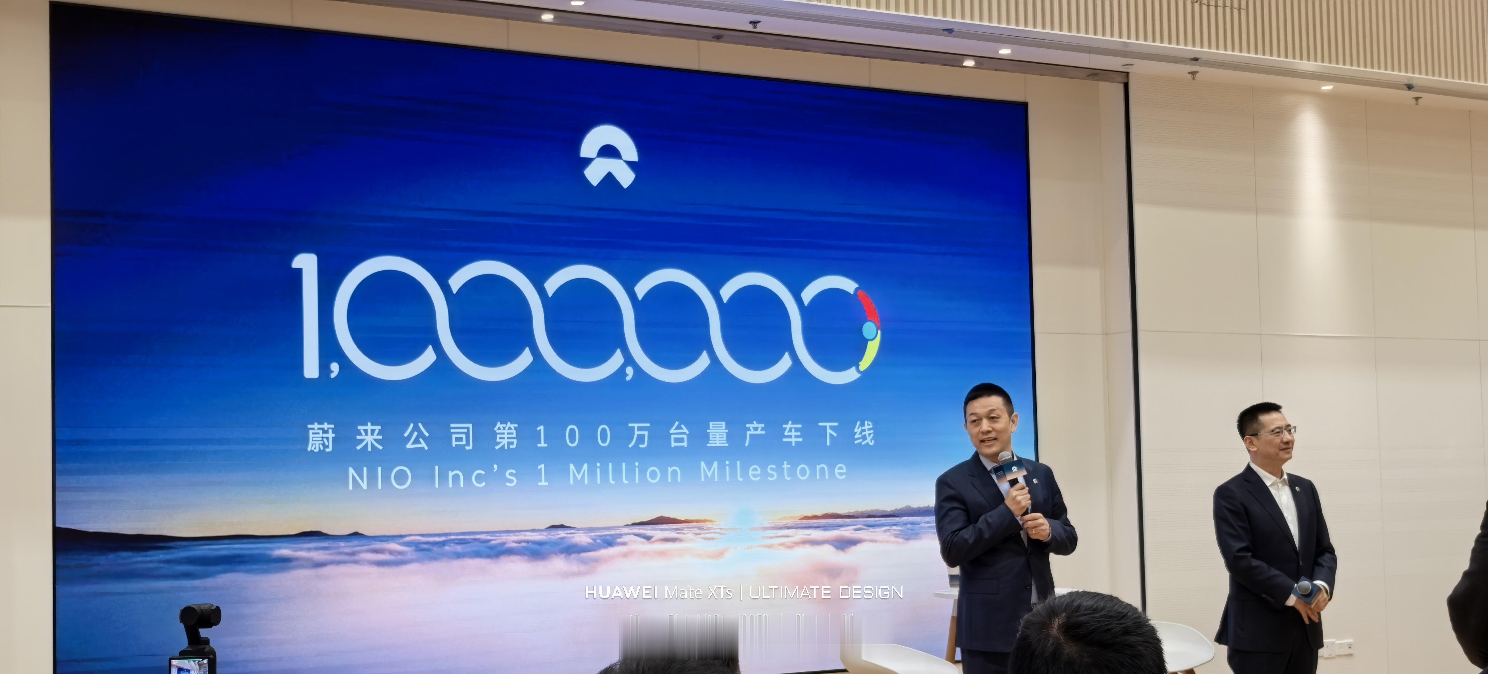 李斌:达成100万我们做对了什么，我觉得首先是我们还活着（笑）秦力洪:蔚来作为一