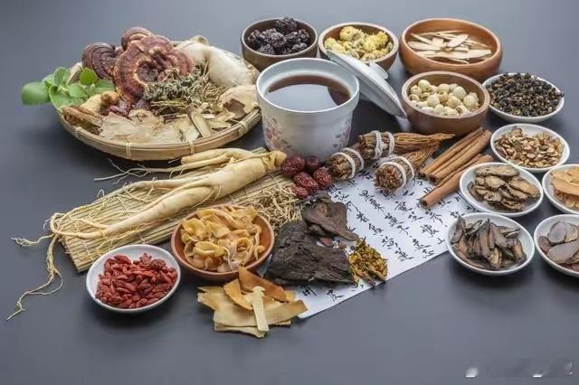 肉桂的72变，上能补心阳，下能温肾阳，中还可健脾阳①肉桂和人参、黄芪能补心阳心阳