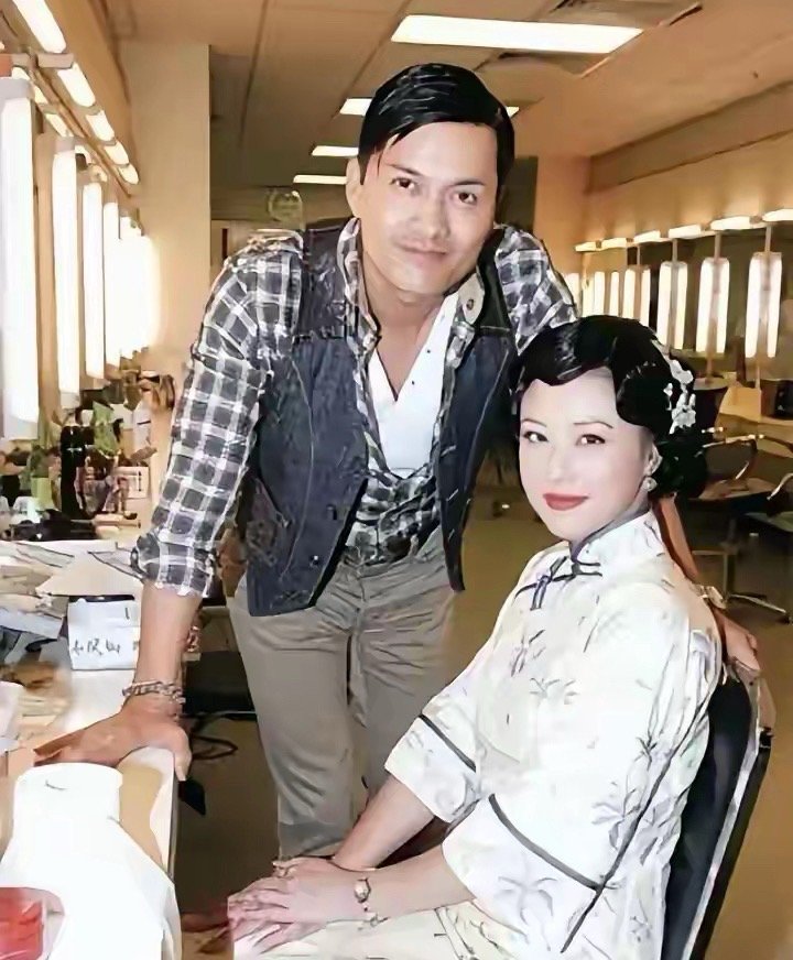 近年来大量香港老人回内地养老，形成了一种大趋势。香港老人每月养老金大概