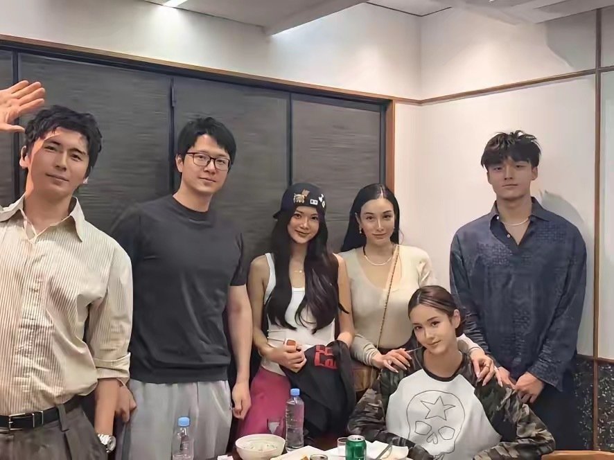 钟丽缇张伦硕带二女儿的男朋友，一起家庭旅行！​