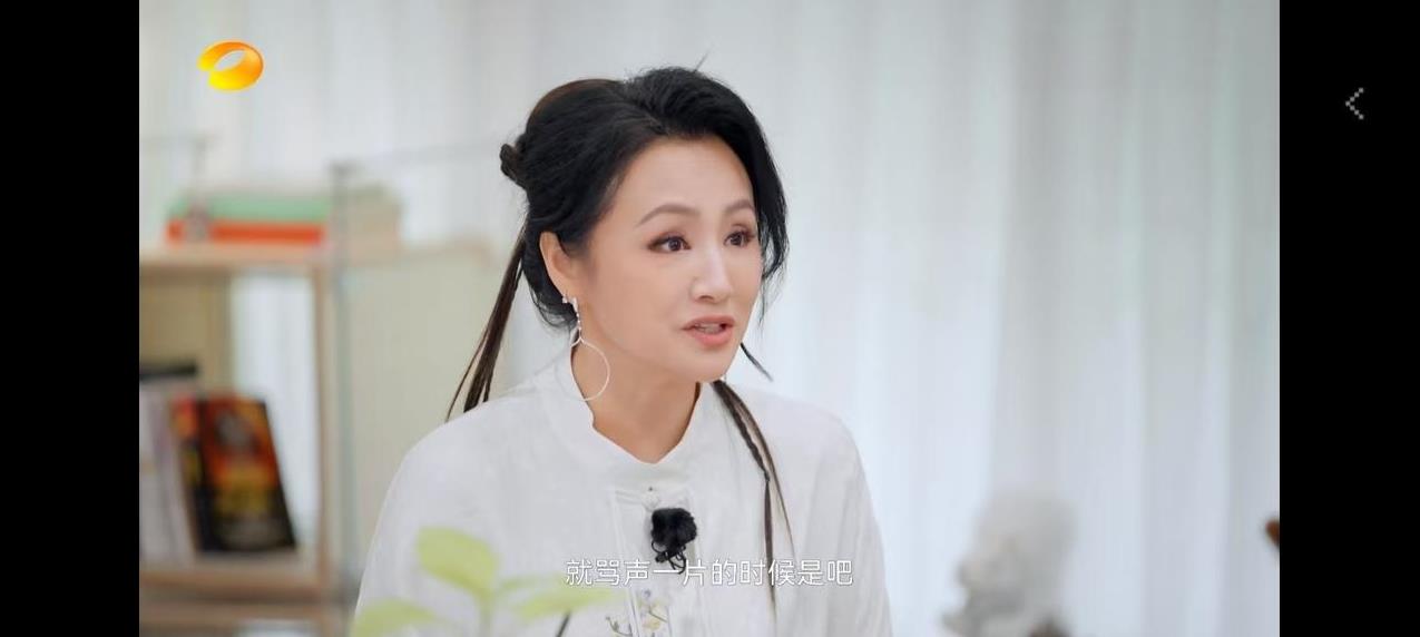 《乘风2025》第一期，曹颖就引发了网友众怒，观众一致锐评她要不是用力过猛，要不