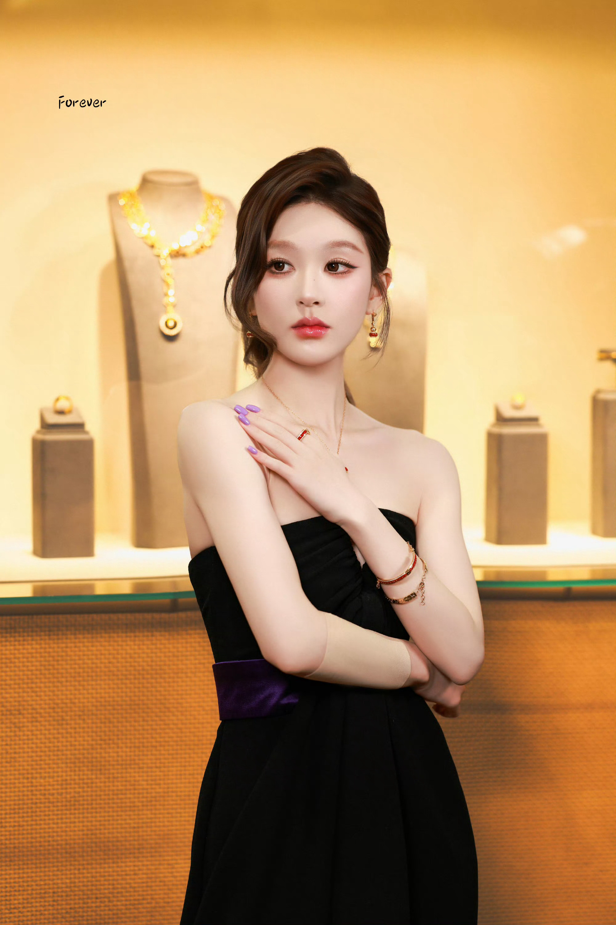 赵露思/赵露思周大福见面会此女如此之美恭喜赵露思成为周大福全球代言人还解锁新