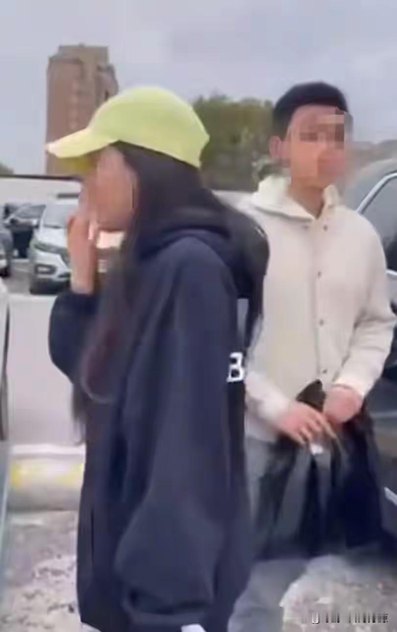 婚内出轨，真的，如果离婚的话，出轨真的算不了什么法律不会给你偏袒什么的。黄