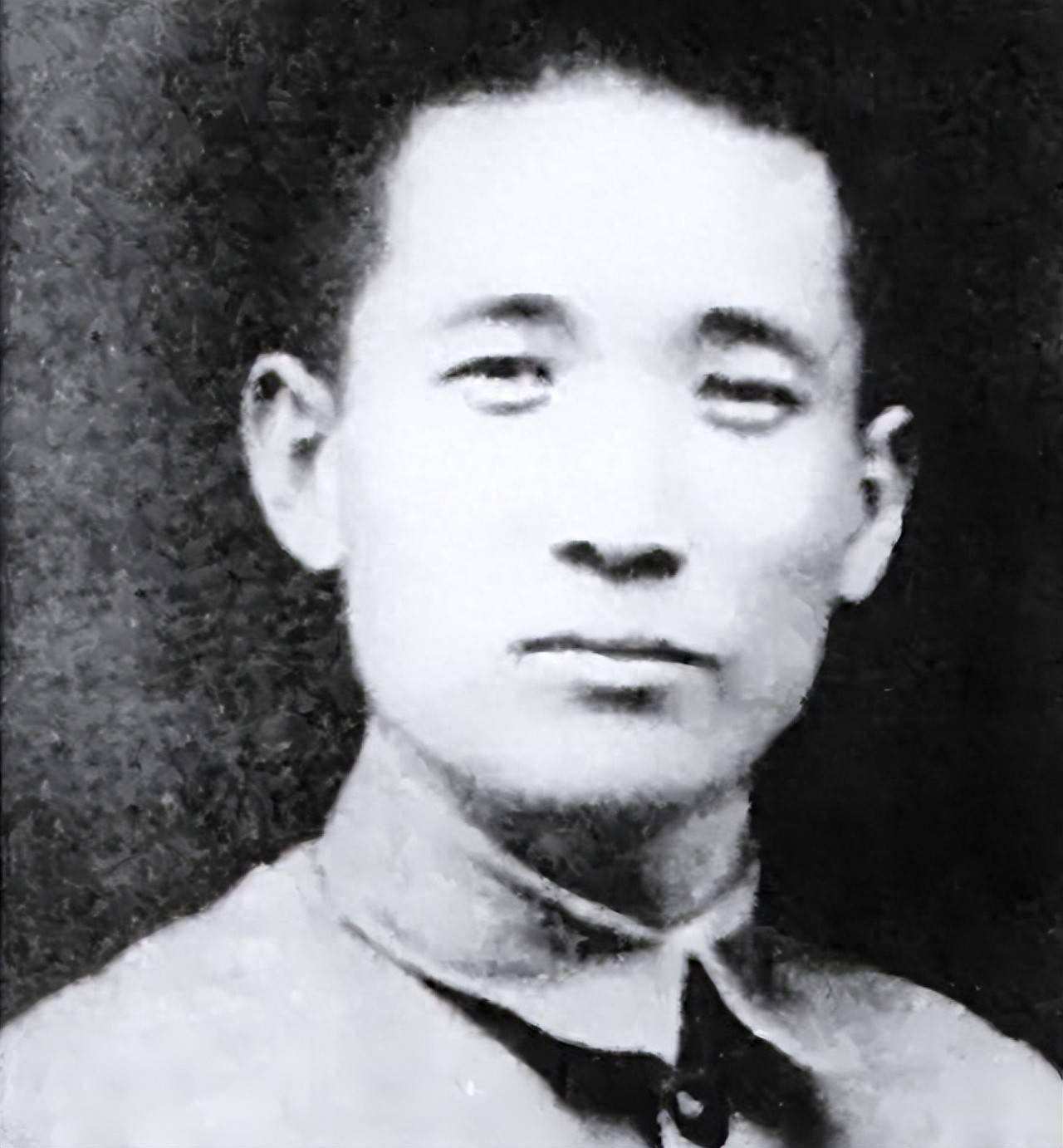 1949年，张治中生活困难，便让儿子去找傅作义借钱，傅拿了500块给他，周总理得
