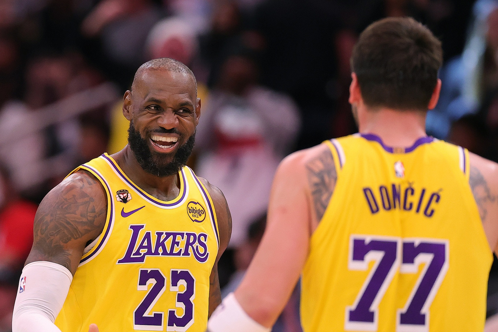 掘金队已经拿到了7连胜，他们现在的战绩是49胜28负，胜率63.6%。火箭队排名