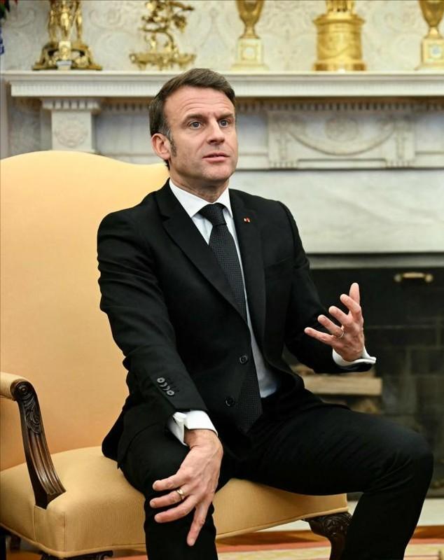 马克龙下个月要来中国访问。人还没到。就先提了个要求。希望中国再送只大熊猫