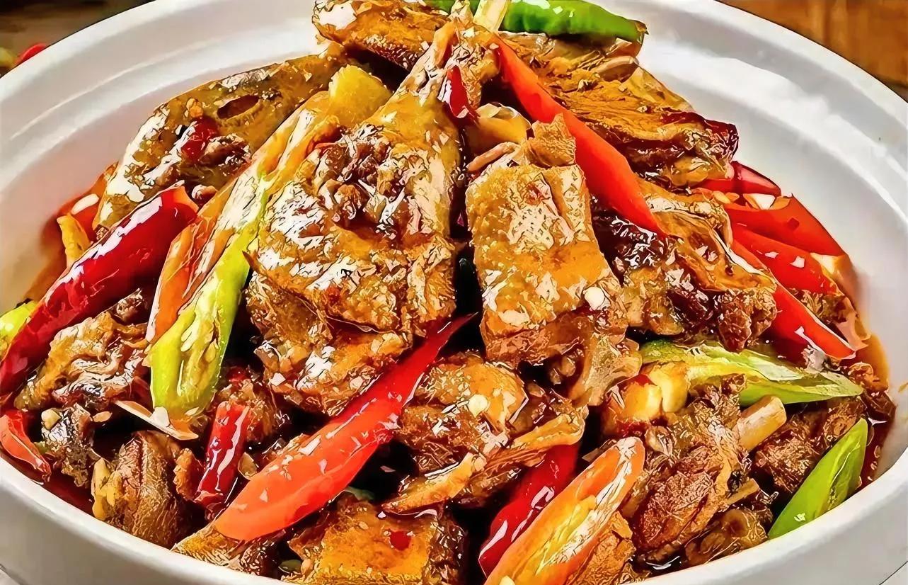 这个女人厉害！她老公出轨，她权衡利弊后，选择了继续这段婚姻。命运却给了她一个意想