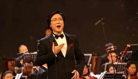 廖昌永对妻子说：“我老娘70多了，还有糖尿病，我想把她接过来一起住，可她是农村人