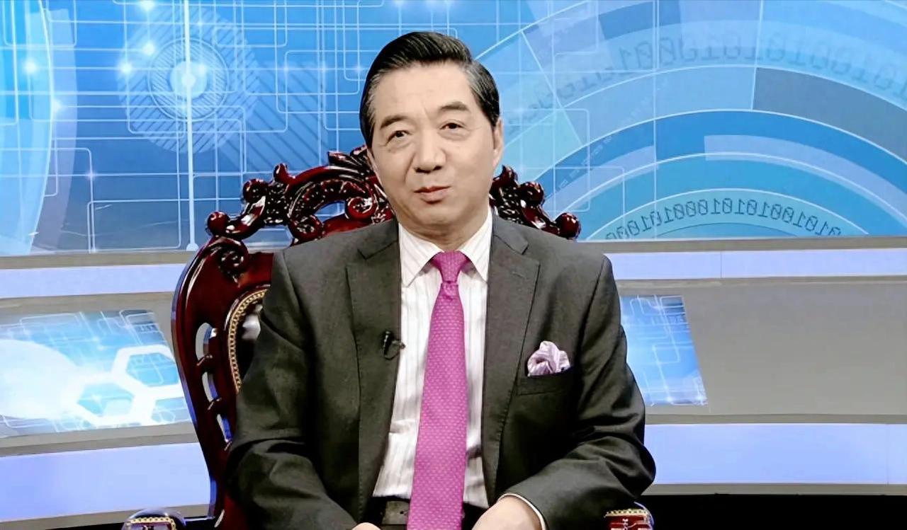 有人说美国不是不敢打中国，而是他们不敢赌！著名军事专家张召忠说过，美国若因台岛与