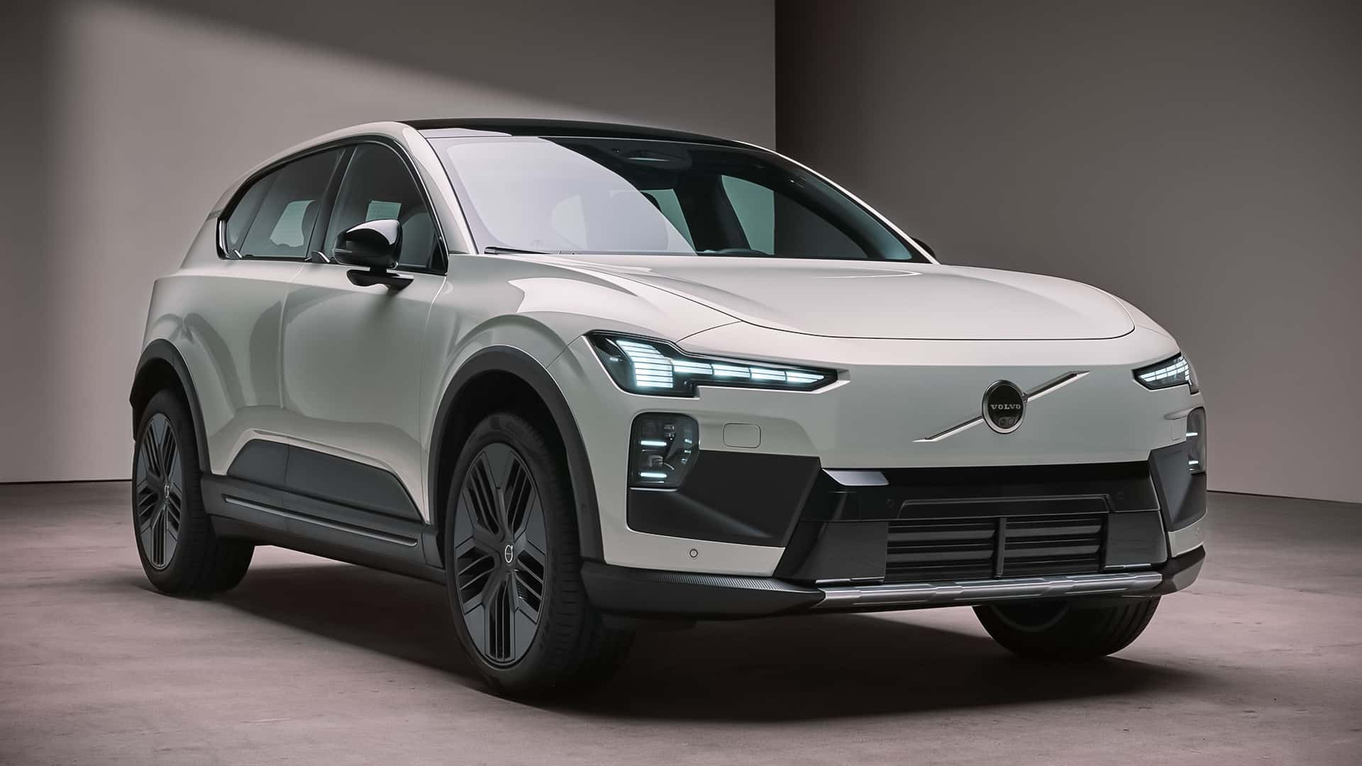 沃尔沃EX60官图，内外设计很有意思。不致敬，不抄袭，勇敢原创做自己。