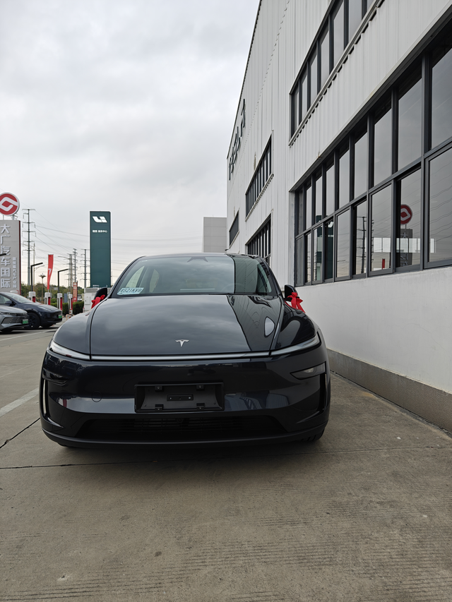 这续航我后悔了啊曾经以为的特斯拉续航是充一次电可以实打实的跑个420-430公