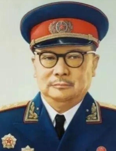 1957年10月25日，李克农吃完午餐后，自感头昏，便想出去透透空气，刚迈出门槛