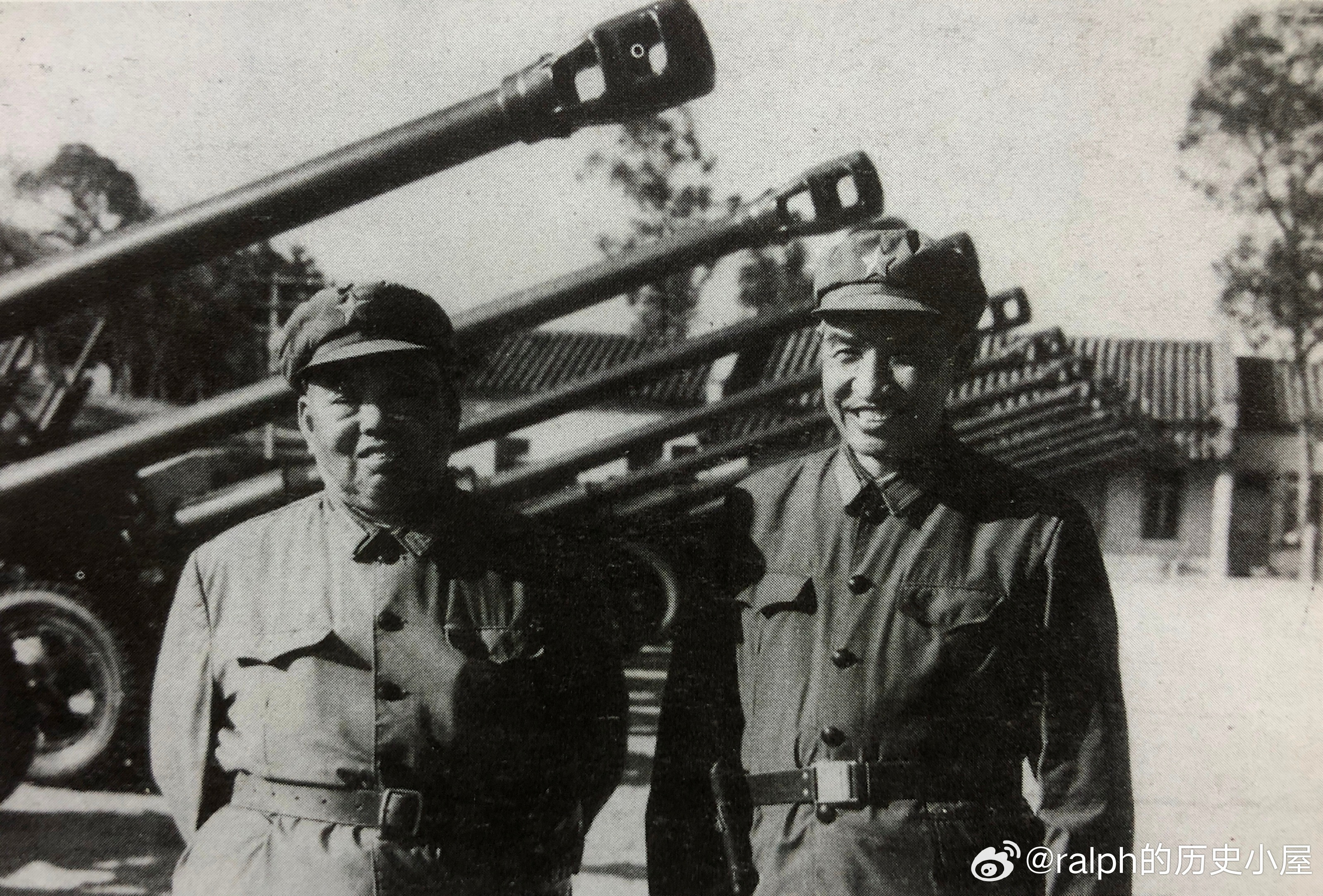 1978年广州军区司令员许世友和参谋长周德礼检查战备军事历史全触达