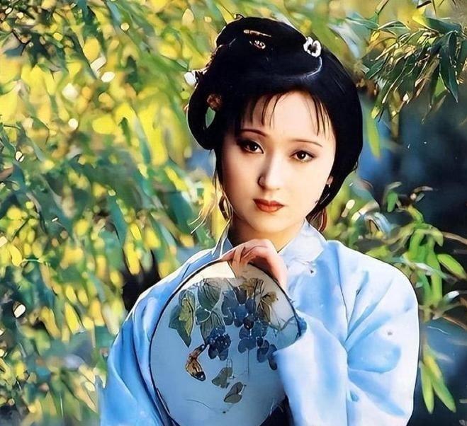 陈洪海：“陈晓旭去世时，我去送了，瞻仰遗容的时候，我一看躺在哪里的不是晓旭啊，瘦