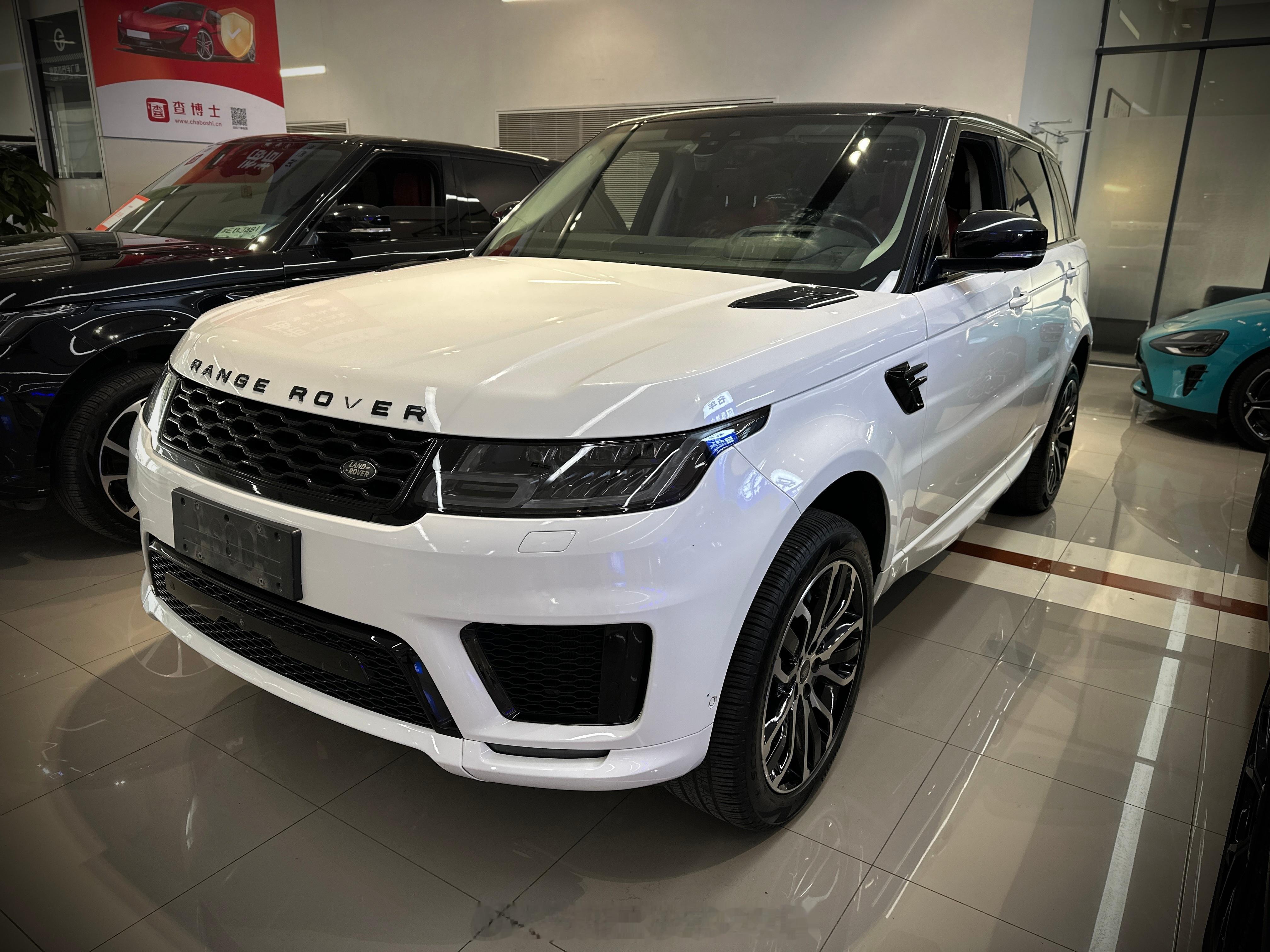 最近店里全是这种大型的SUV路虎揽运啊卡宴啊奔驰大G啊什么时候可以来点小车