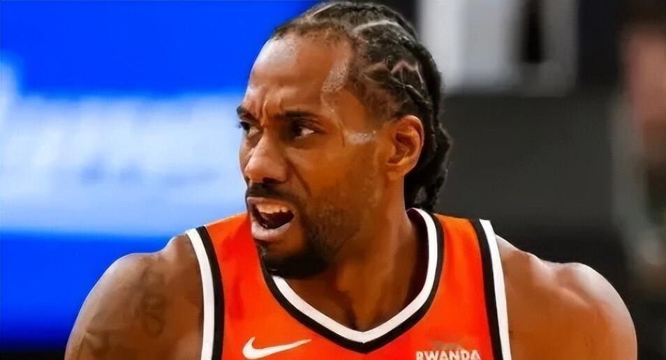 看完小卡的比赛发现一个残酷的事实那就是看到现在的快船，小卡也已经认命了，或许