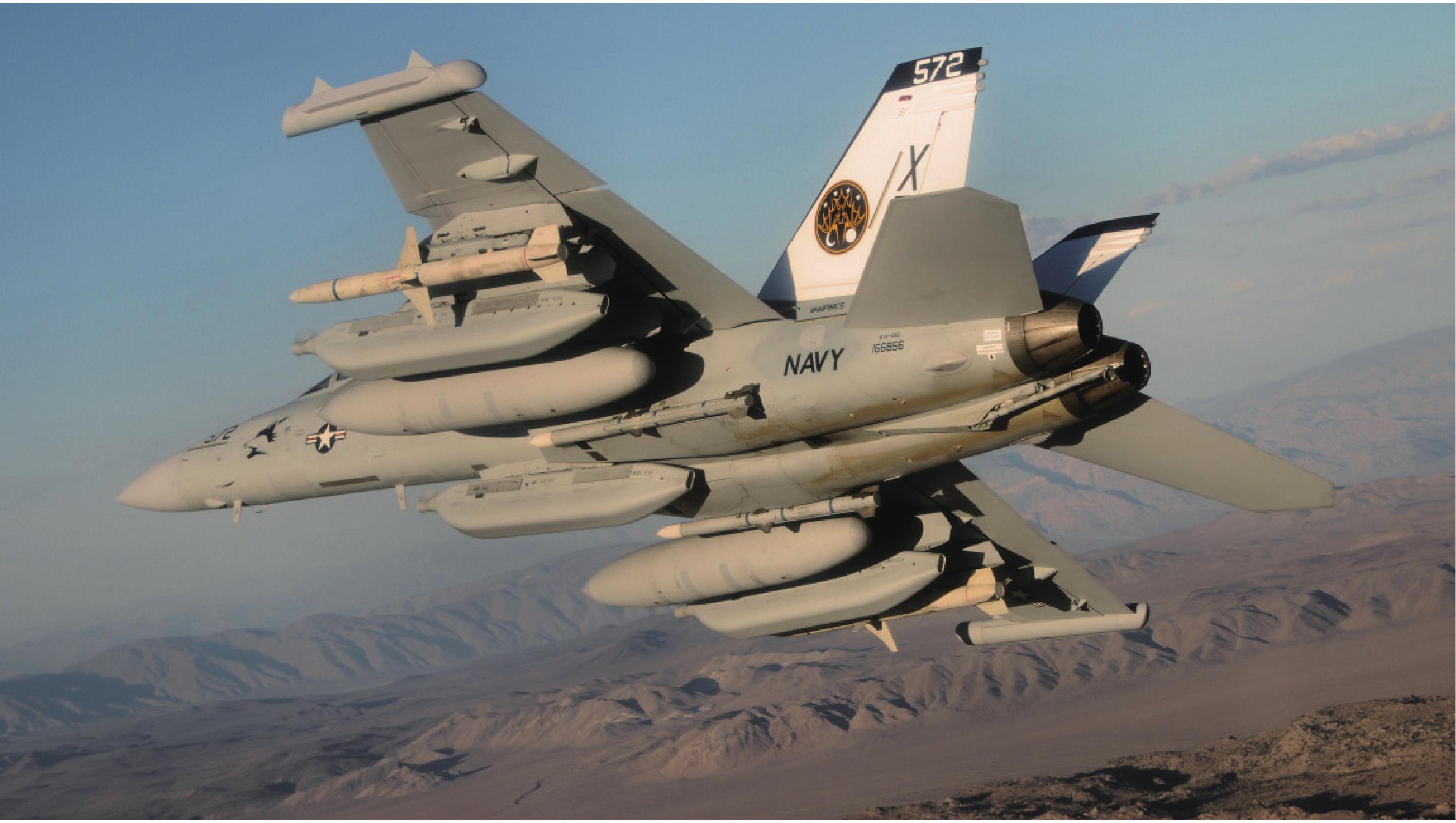 每天认识一件兵器EA-18G“咆哮者”电子战飞机［美］机长：18.31米翼展：