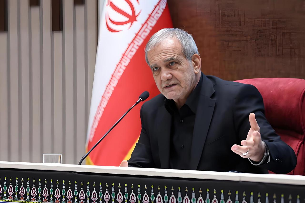 仗打到第三天，德黑兰那边传来一个让华盛顿没想到的消息。伊朗总统佩泽什基安露面