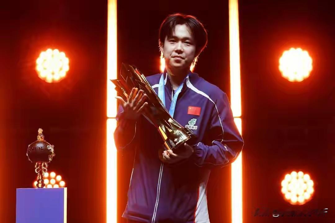 国乒公认的富二代选手，个个家境优渥，却偏偏不靠家里，全凭自己拼出一片天。男队