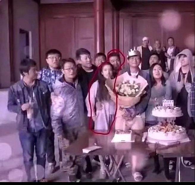 代露娃七年男友被扒出​​​