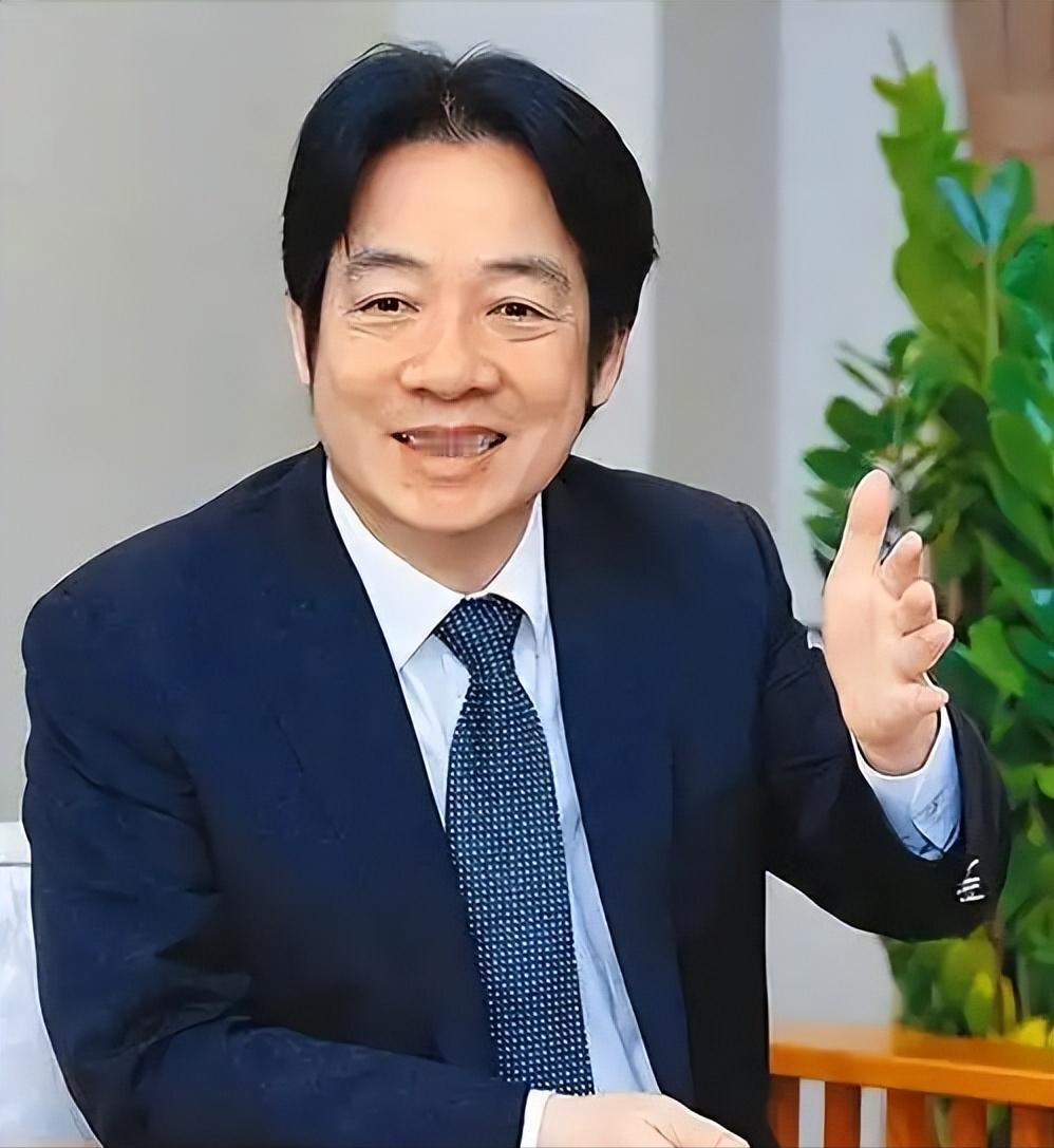 就在刚刚，“台独分子”赖清德发表声明，4月17日，赖清德跑到高雄飞行训练