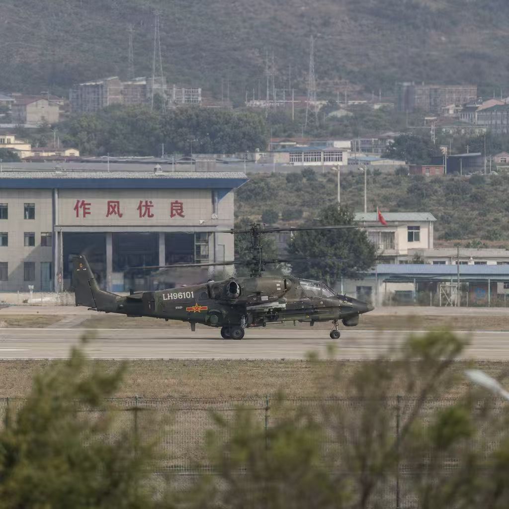 飞扬军事陆航の野望