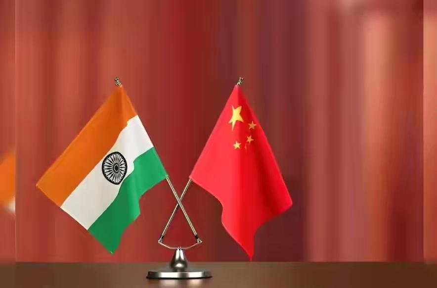 中印谈合作当天，莫迪偷偷致电特朗普，三方博弈里印度藏不住的无奈！12月11