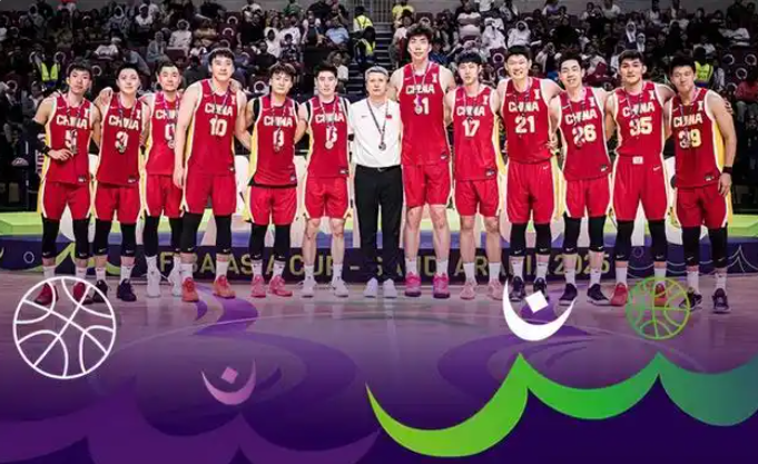 近日，国际篮联公布了最新的男篮世界排名。中国男篮排在全球第27位、亚洲第5，和上
