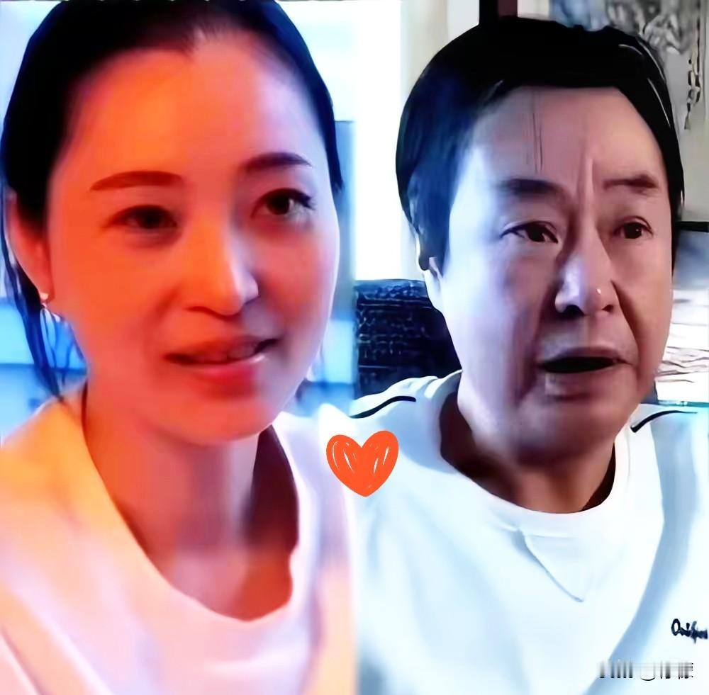 2026年1月，李微漪回成都了。让人唏嘘的是，这个曾经敢在草原上跟狼群厮混的女