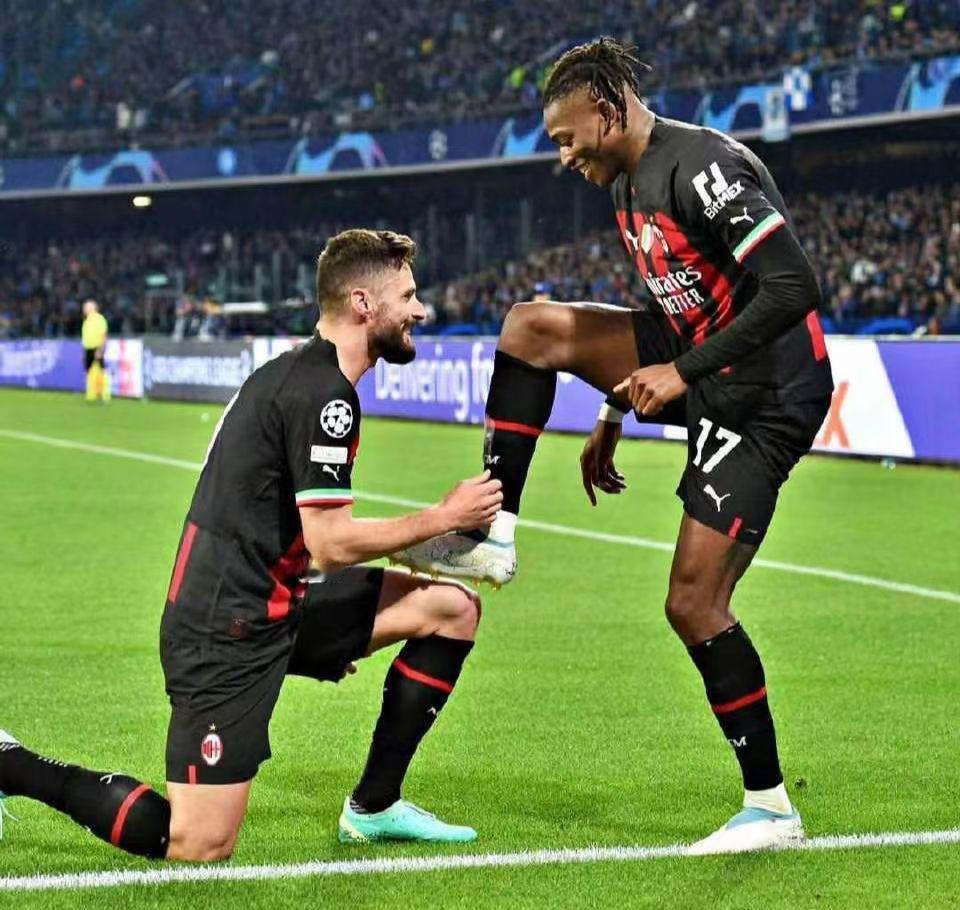 红鸟夏窗冬窗为什么不考虑一下吉鲁？本赛季在法甲里尔，吉鲁打进了7球1助攻，这个