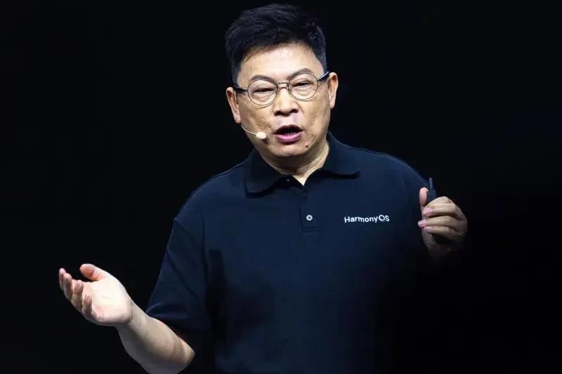 鸿蒙破局出海，成中企出海基石，卢比奥发声警告！8月17日，《纽约时报》发文: