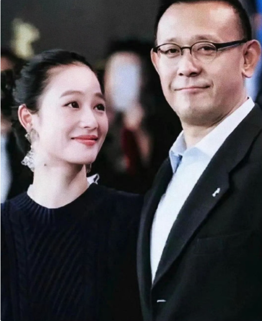 周韵看姜文的眼神vS刘晓庆看姜文的眼神！​​​