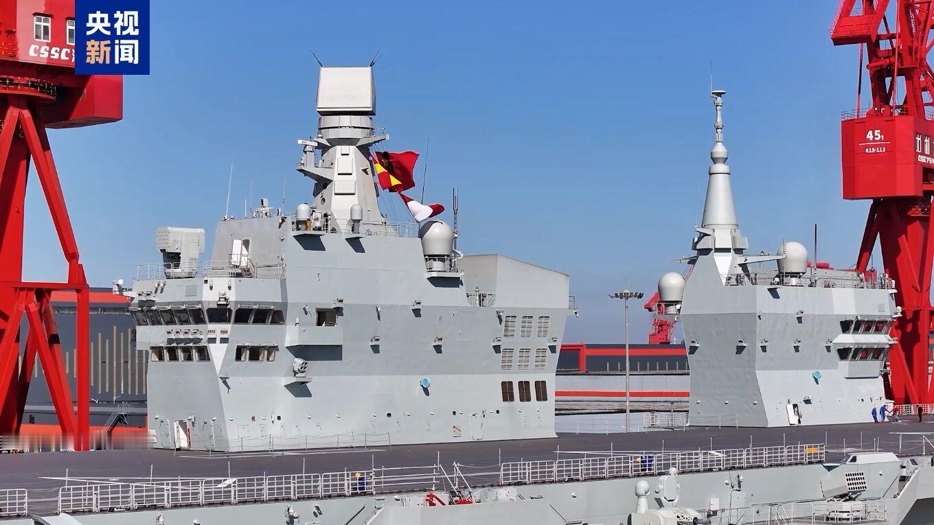 🔻四川舰的两个舰岛上分别布置了054B同款的旋转相控阵雷达与新型相控阵快反雷达