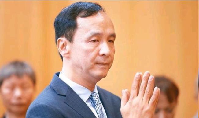 朱立伦继续凸显自身存在感！8月23日，朱立伦刊文表示，当年的八二三炮战，是一场“