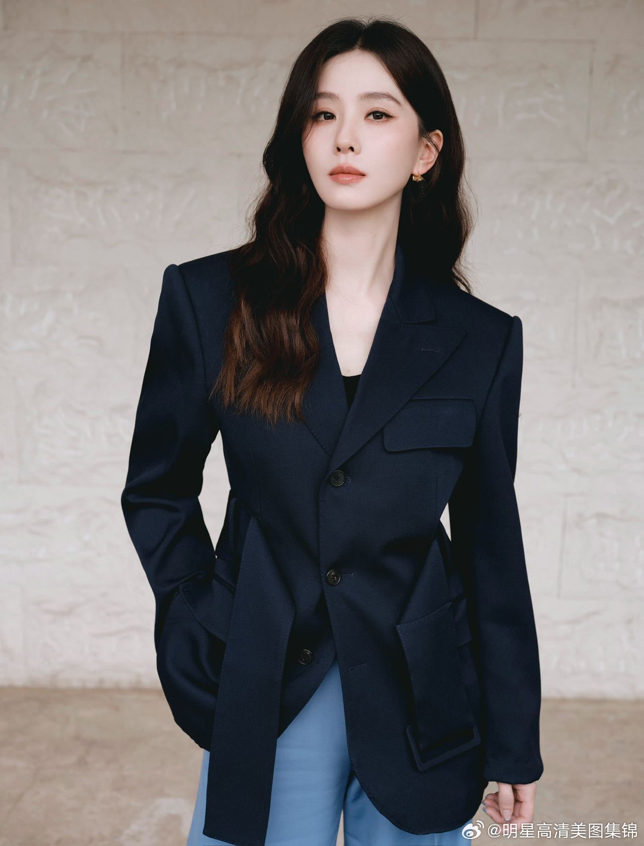 刘诗诗两天两城四套造型美出圈！真正行走的衣架