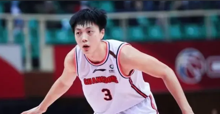 中国男篮亚洲杯一战揪出男篮李媛热身赛的拉胯带到正式比赛。上场4中