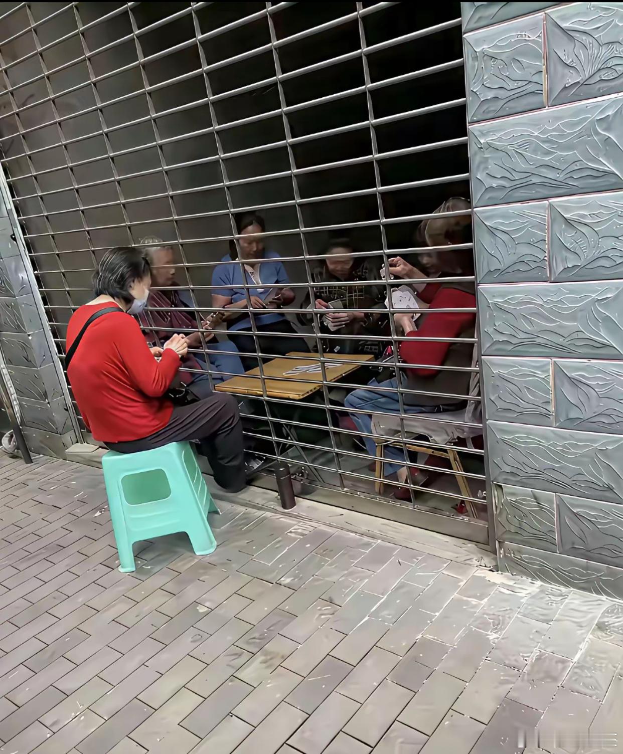 老天呐，这牌是非打不可吗？