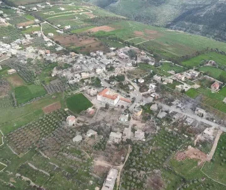 昨日与今日：黎巴嫩南部什叶派村庄代尔塞里扬。以色列军队已将整个村庄夷为平地。黎