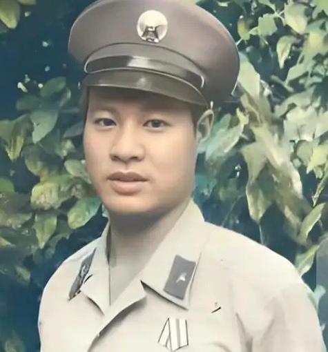 1984年12月，杨相芳跟随部队奔赴云南前线参加老山轮战，此时的杨相芳已担任防化