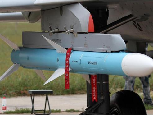 库存上万枚！霹雳-12曾是空军王牌，如今面对霹雳-15、霹雳-17，它的出路在哪