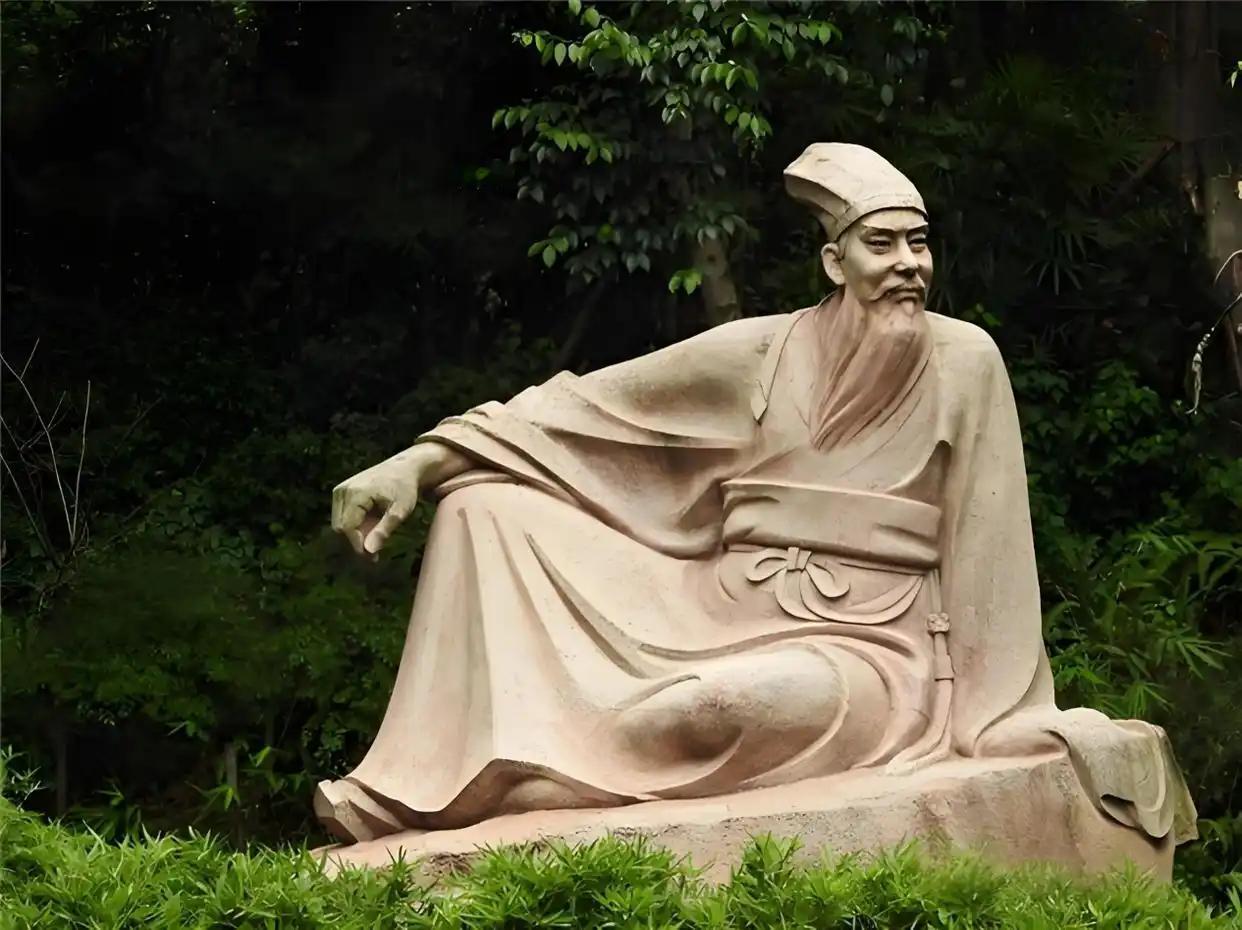 苏轼被贬黄州期间月薪是多少？苏轼被贬黄州之前，月薪超过四万文铜钱，换算今天，
