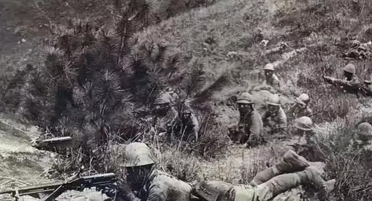 1939年，八路军团长刘转连率部正在村里休整，突然遭到日军5000兵力的包围。刘
