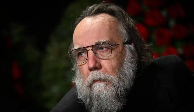 ‼️“俄罗斯世界”理论家杜金建议在夏季关闭互联网在他看来，俄罗斯的