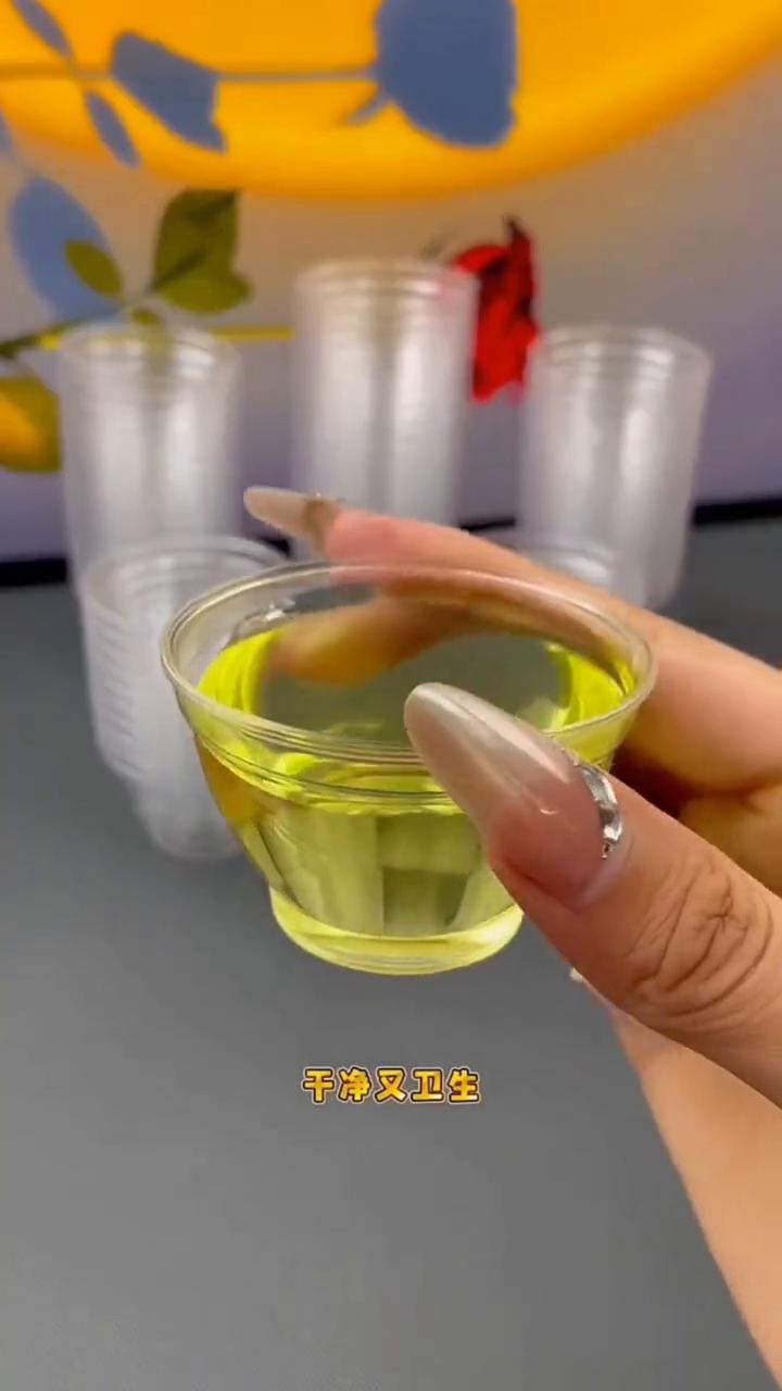 以后招待客人就用这种航空茶杯，饮杯、小茶、小酌一杯再也不会软趴趴的。加厚加硬的食