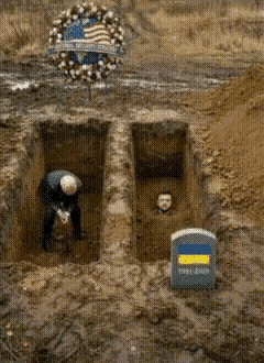 原以为左边是自掘坟墓，不曾想是给别人挖的，还往隔壁坑里撩土。右边是挖好了，躺得有