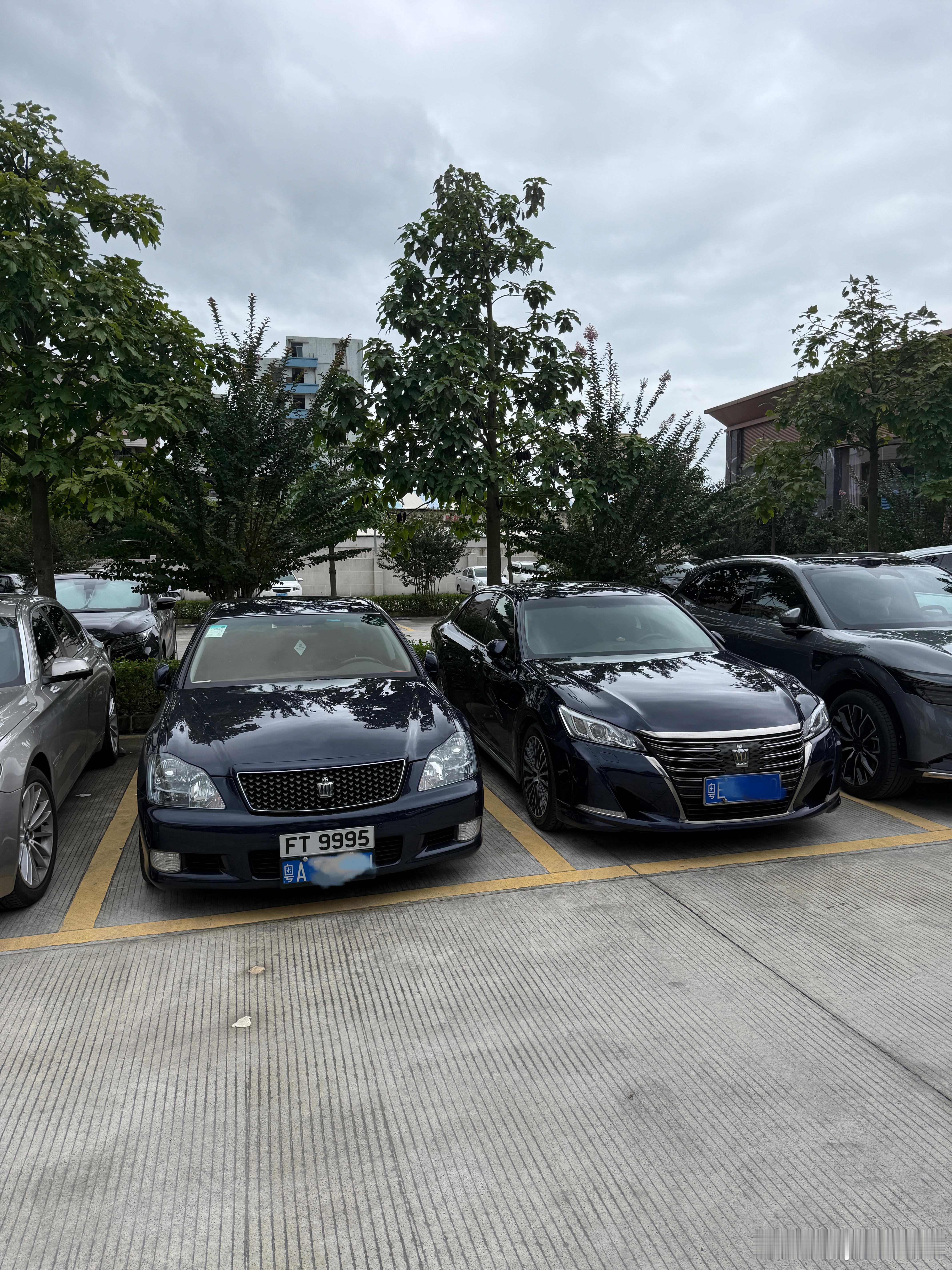 同样都是蓝色喔​​​