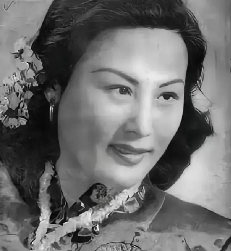 1947年，陈毅下令护送2500干部南返，副司令员却以妻女生病为由请假回家，半个