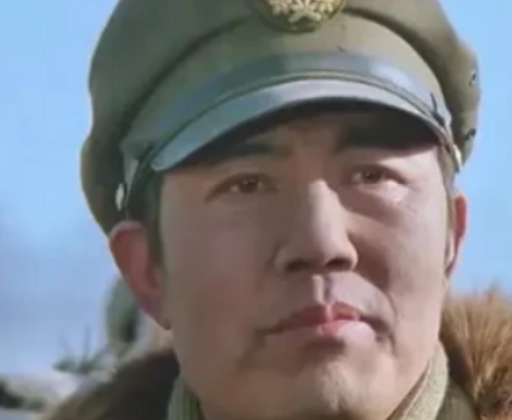 1948年10月23日，廖耀湘命令宪兵去枪毙作战不利的师长戴海容。宪兵闯进溃逃的